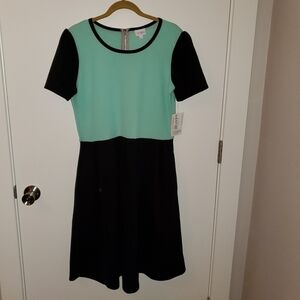 𝅺xl NWT Lularoe Amelia dress